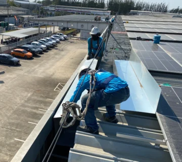 ซ่อมรางน้ำ