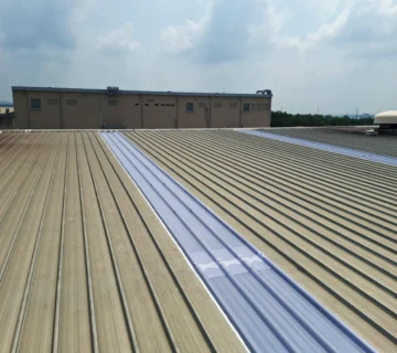 เปลี่ยนแผ่นskylight (10)