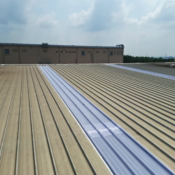 เปลี่ยนแผ่นskylight (10)